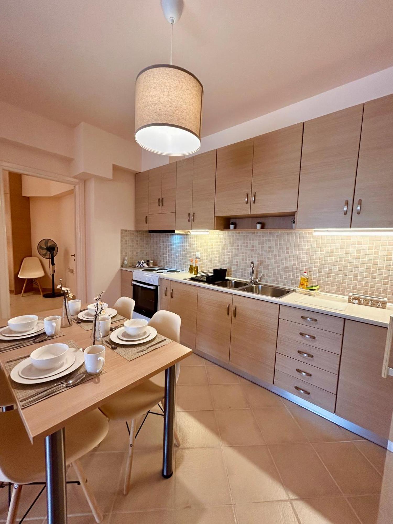 Feel At Home - Kalamata - Near The Center Exterior photo